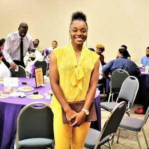 Meet your Posher, 'khay